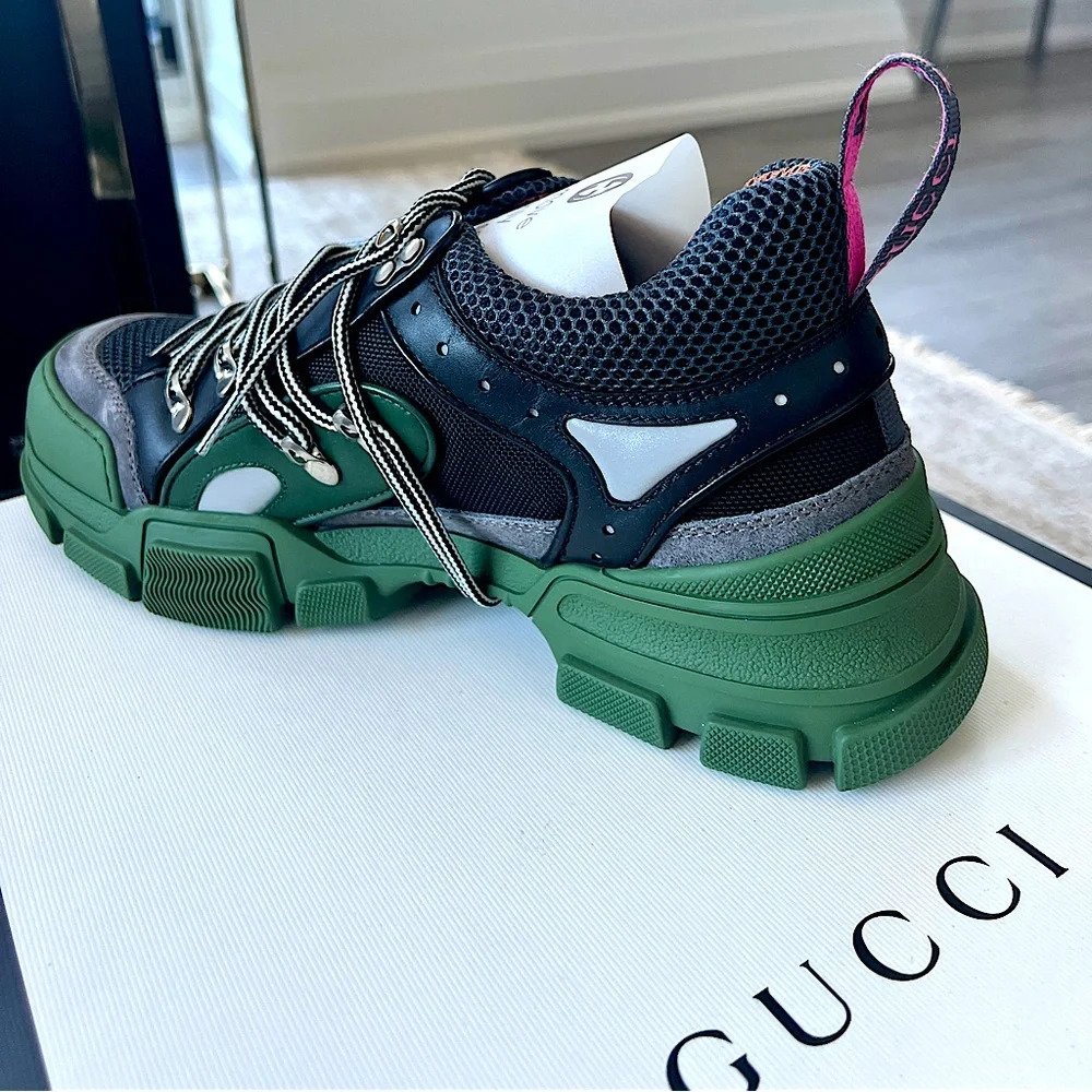 GUCCI - Picture 1 of 14